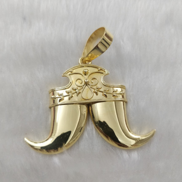 916 gold fancy gent's lion nail pendant
