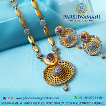 22Kt Gold Round Shape Cz Fancy  Necklace set for W...
