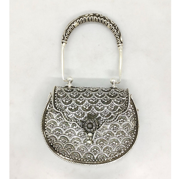 Hallmarked silver shoulder bag in fine carvings wi... by 