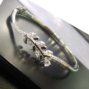 925  Silver Pretty Delicate  C Z  diamond  bracele... by 