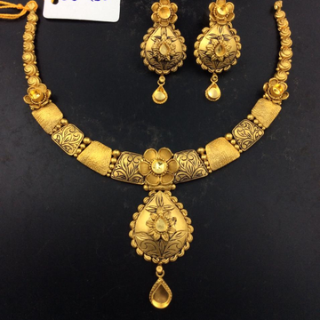 22k gold lotus design necklace set  by Sneh Ornaments