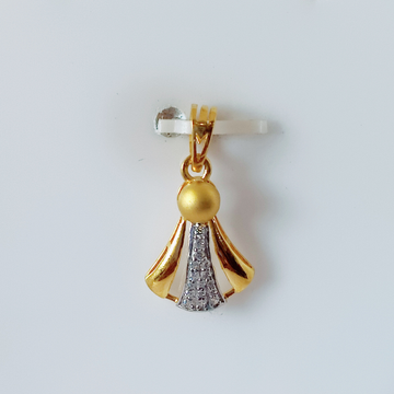 916 gold triangle shape met finish pendant by 
