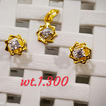 22KT yellow Gold Stylish Star Shape With Solitar S...