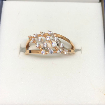 18K Gold Sparkling Ring by 