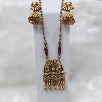 Antique necklace set by 