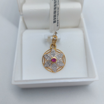 w2ct daily were pendant by Parshwa Jewellers