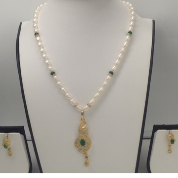 White;green cz pendent set with oval pearls mala jps0116