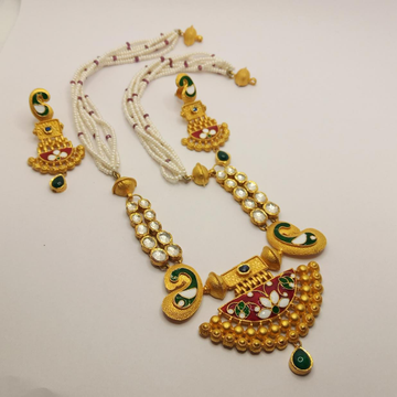 916 Gold Kundan Necklace Set With White Moti by 