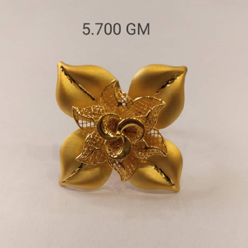 Flower casting fancy ring by Aaj Gold Palace