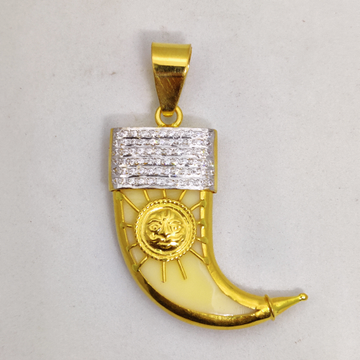 916 gold fancy artificial lion nail pendant