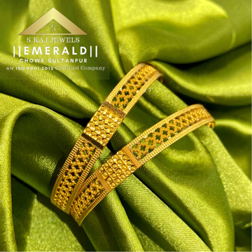 22K GOLD BANGLE  (Also Available In 18K Gold)