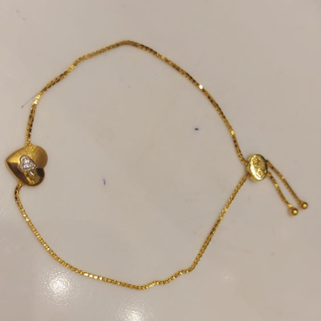 916 Gold Floral Design Bracelet by 