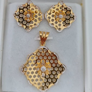 916 Hallmark Fancy Gold Pendant Set by Sangam Jewellers