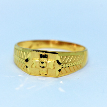 Gold wedding gents ring by 