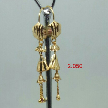 Gold Daily Wear Modern Earrings by 