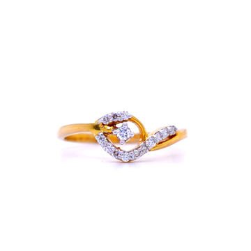 Gorgeous seashell diamond ring in 18 kt