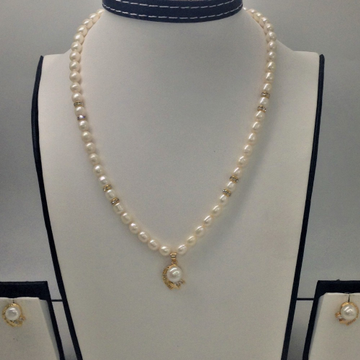 White cz and pearls pendent set with oval pearls mala jps0150