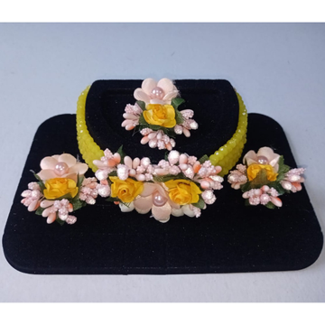 Handmade Yellow Flower Design Necklace Set  by 