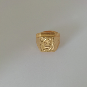 916 gold Gents ring by 