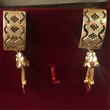 22ct fanc cnc gold j tops for party wear by D.M. Jewellers
