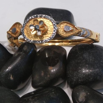 22kt Hallmark flower gold design bracelet by 
