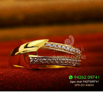 Attractive Gold Cz Fancy Ladies Ring LRG -0296