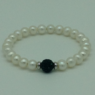 White round pearls and green cz ball 1 layers stiff bracelet jbg0152