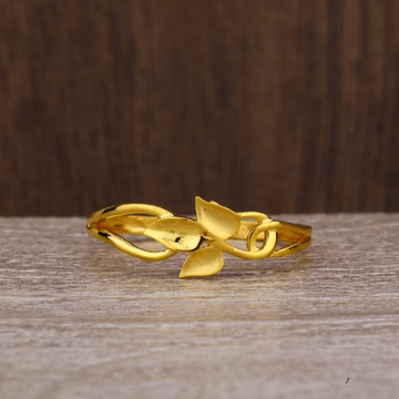 916 Plain Gold Stylish Ring LPR208