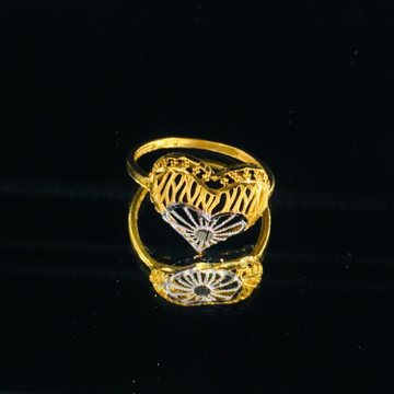 Gold Fancy Ladies Ring