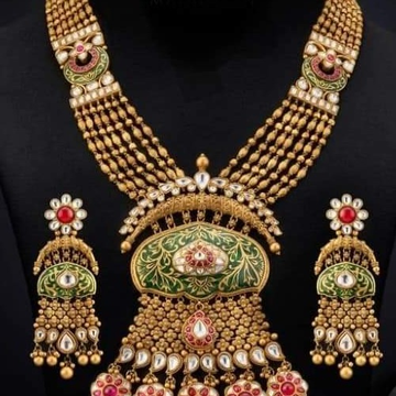Gold bridal necklace set by Vipul R Soni