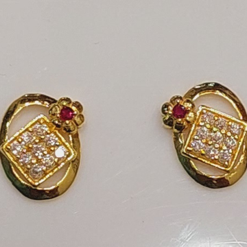 18k fancy gold earrings by D.M. Jewellers