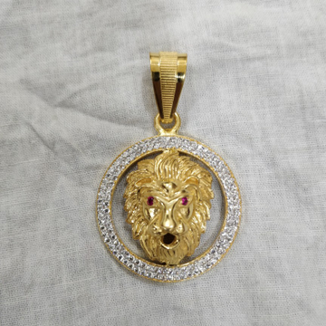 916 Gold Gent's lion Face pendant