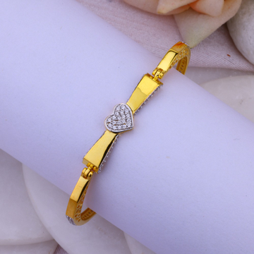 Heart shaped design gold bracelet by 
