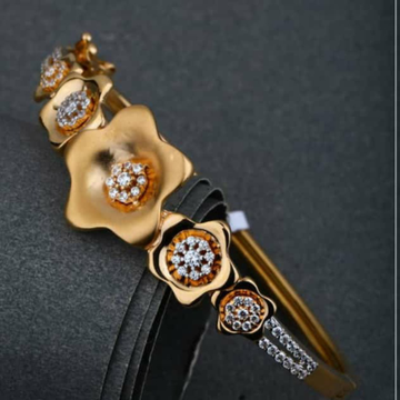916 Gold Flower Women Bracelet GJ-417 by Gharena Jewellers