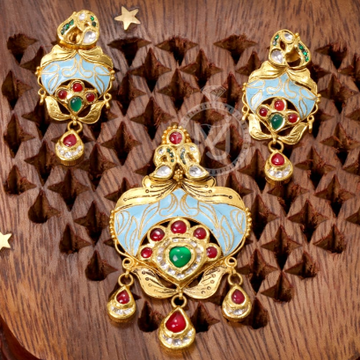 22k(916)gold ladies antique pendent set by Sneh Ornaments