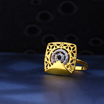 22kt Gold square Diamond Ring LR76