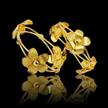 916 Gold Hallmark Flower Design Bangle by S B ZAWERI