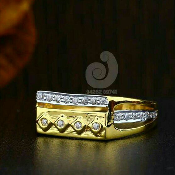 22ct Attractive Cz Gents Ring
