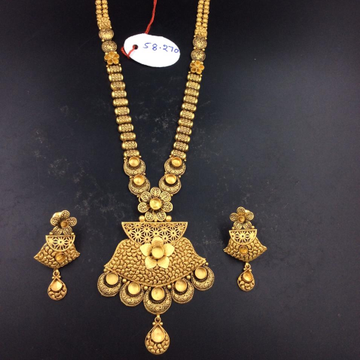 22k gold wedding long necklace set  by Sneh Ornaments