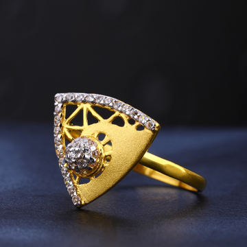 916 Gold Ladies Gorgeous Hallmark Ring LR730