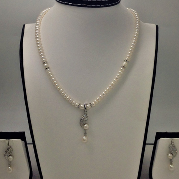White cz and pearls pendent set with flat pearls mala jps0158