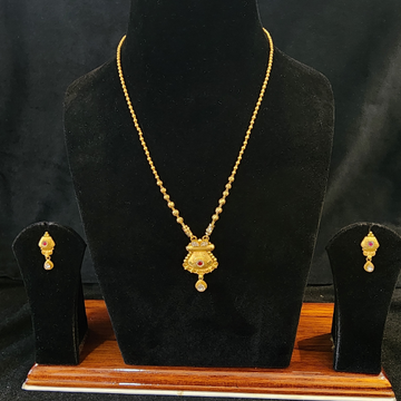 Gold short mangalsutra designs deals with price