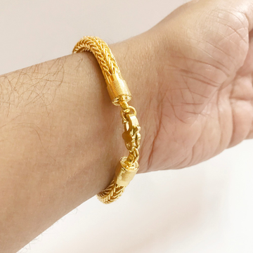 Design of mens deals bracelet in gold