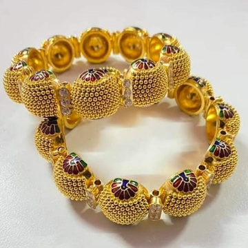 916 Gold Antiq Bangles Latest Designe by 