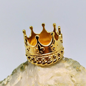 Showroom of 22 kt real solid yellow gold unique kings crown unisex 