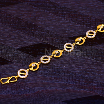 916 Gold Hallmark Ladies Designer Bracelet LB481