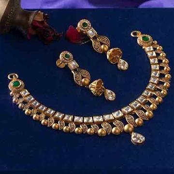 antique necklace set 916 by 