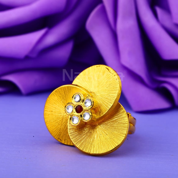 916 Gold Ladies Fancy Antique Ring LAR287