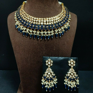 Blue stone vilandi necklace