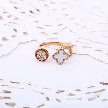 18KT Rose Gold Gorgeous Ladies Ring RLR871